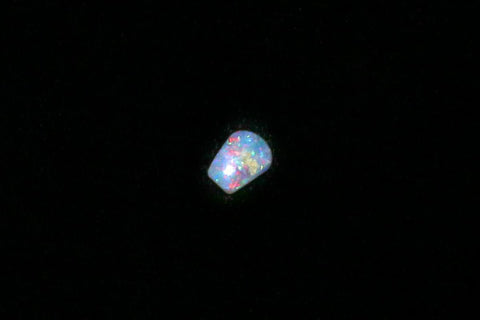 White Opal (0.4 carats)